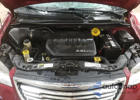 2016 Chrysler Town & Country Touring из США, поврежденный, VIN 2C4RC1BG5GR188092